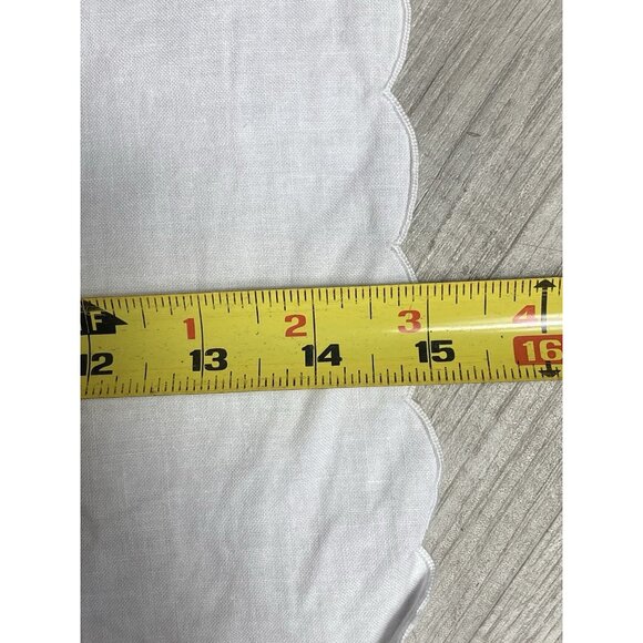 Fabric Napkins Set of 12 White With Embroidery And Scalloped Edges 15” READ - Picture 5 of 7